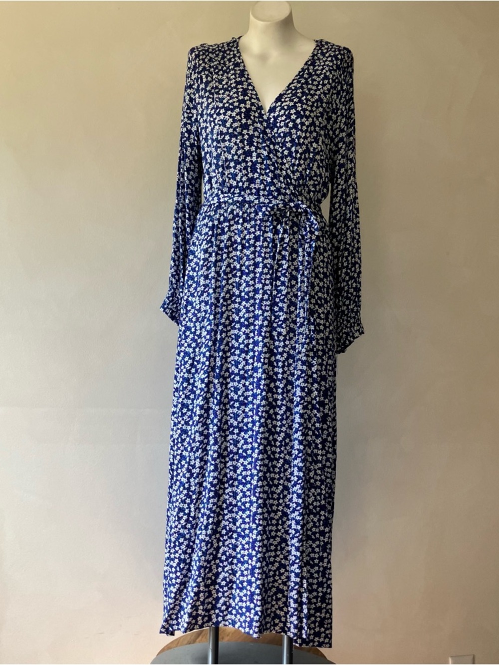 ECI | Floral Ditsy Long Sleeve Midi Slit Spring Dress